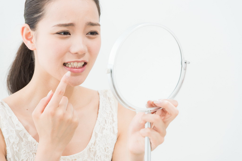 歯のサイズや欠け、すき間を治したい